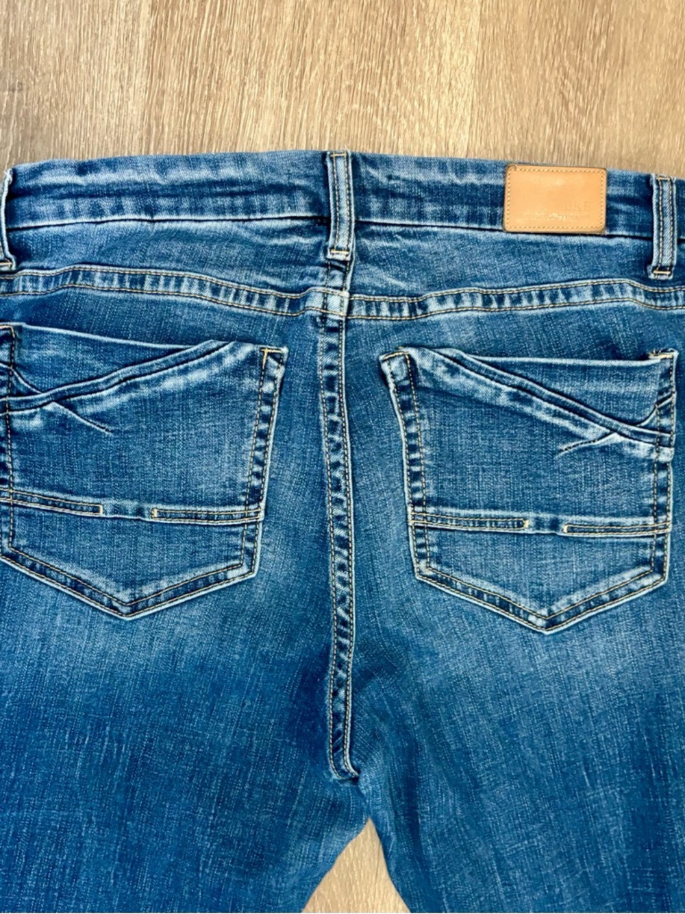 Women's Mid Wash Blue Stretch Jeans